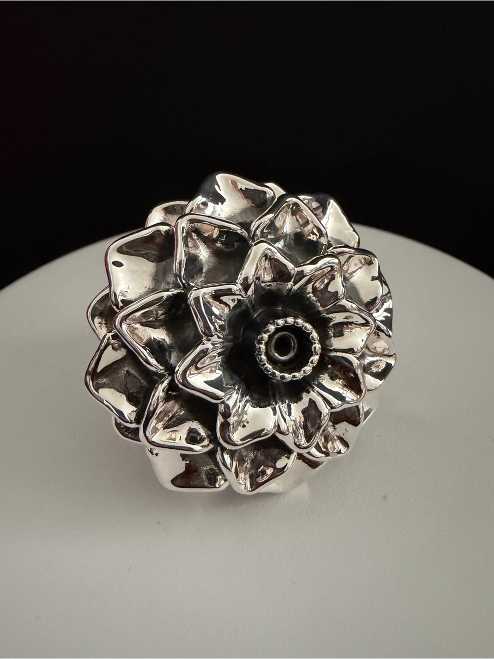 Huge Sterling 925 flower  ring size 7